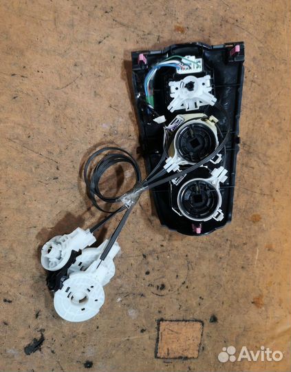 Климат toyota vitz scp90 rs