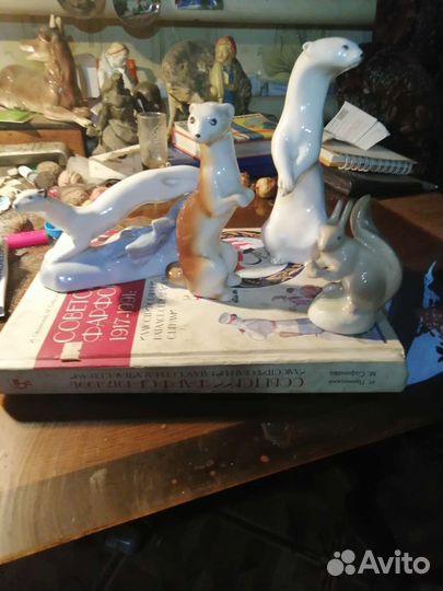 Фарфор. Зайцы, лисы