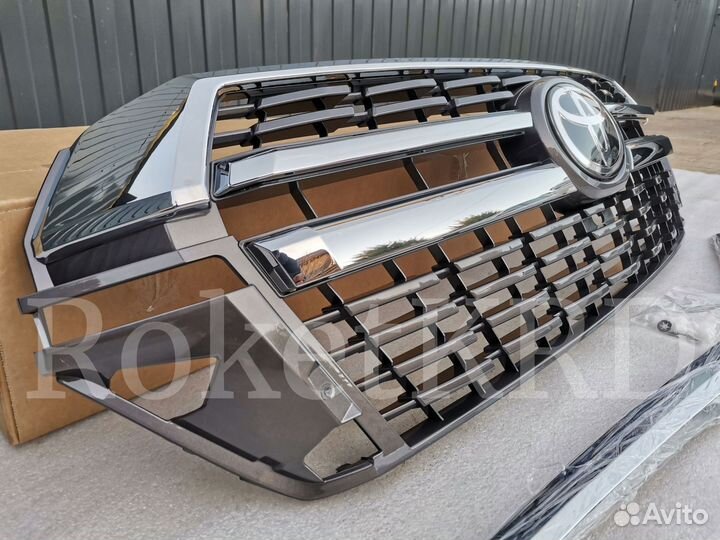 Решетка радиатора Toyota Land Cruiser стиль 2021г