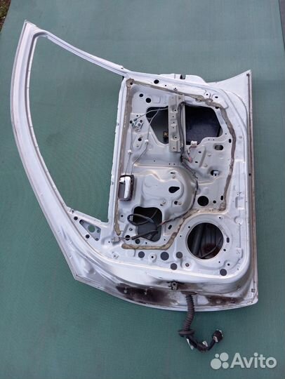 Дверь передняя правая