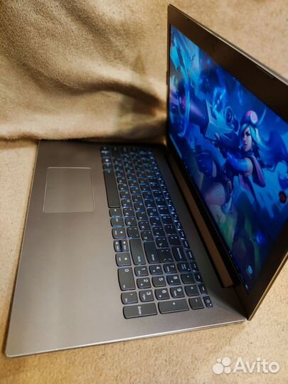 15.6/FHD/i3/12Gb/ssd/Gтх 940