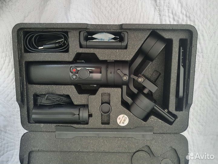 Электрический стабилизатор Zhiyun Crane-M2