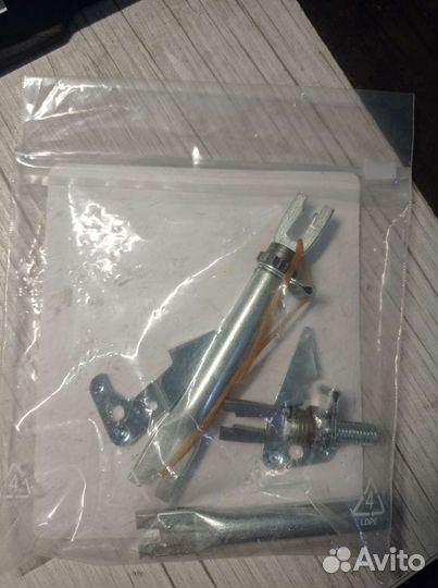 Распорные планки задних колодок Ford Fiesta