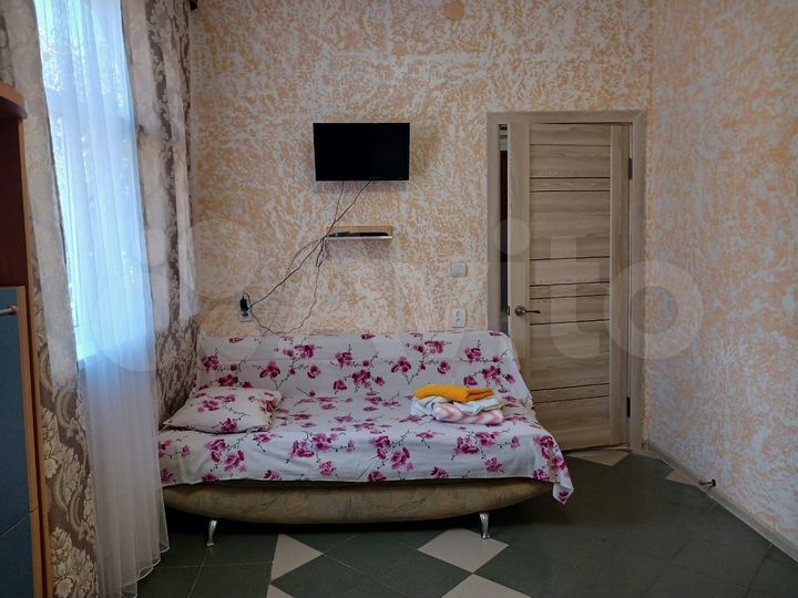 Комната 32 м² в 1-к., 1/2 эт.