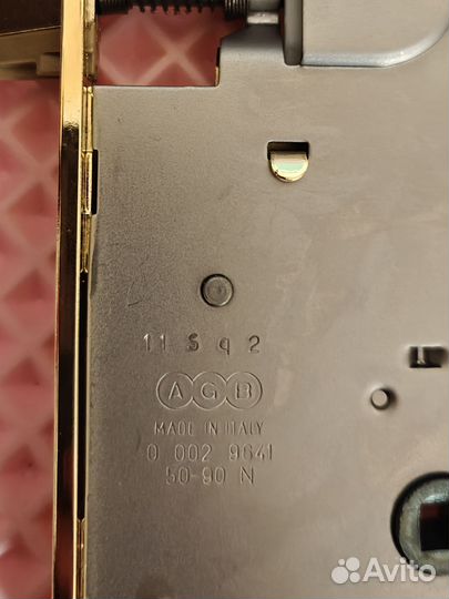 Дверной замок для комнатной двери