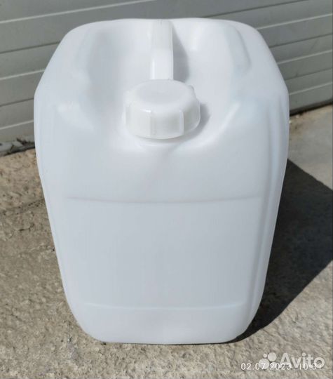 Канистры пластиковые 20 л