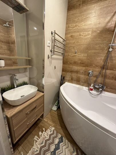 1-к. квартира, 40 м², 9/17 эт.