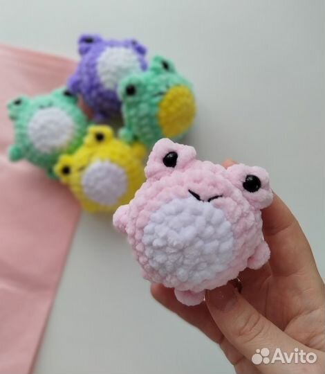Вязаные игрушки лягушка