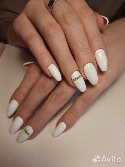 Маникюр, наращивание ногтей м.Елизаровская
