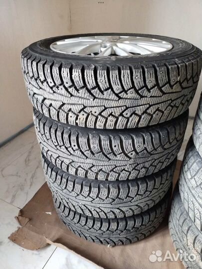 Продам шины на автомобиль