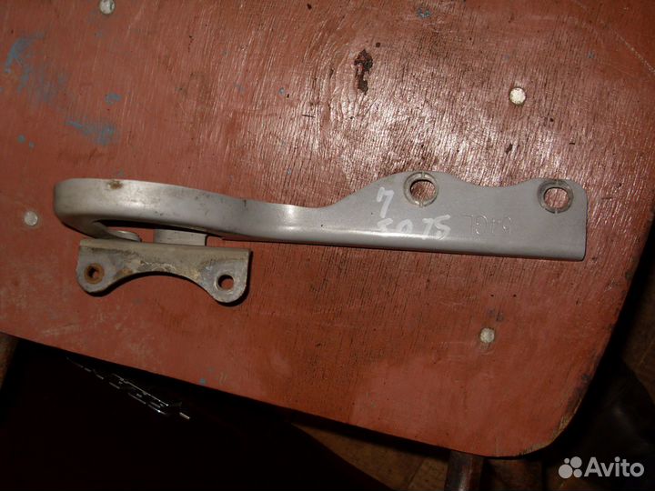 Петля капота левая Suzuki Liana 2003г