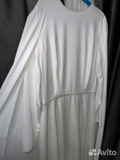 Платье с кейпом