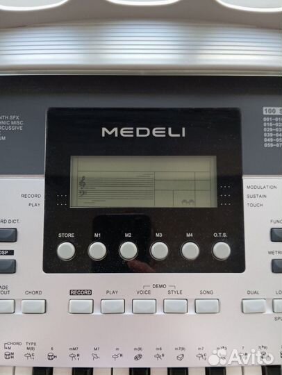 Синтезатор Medeli M 12