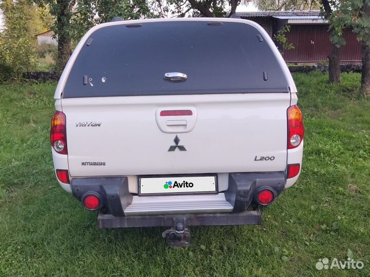 Mitsubishi L200 2.5 AT, 2013, 230 000 км