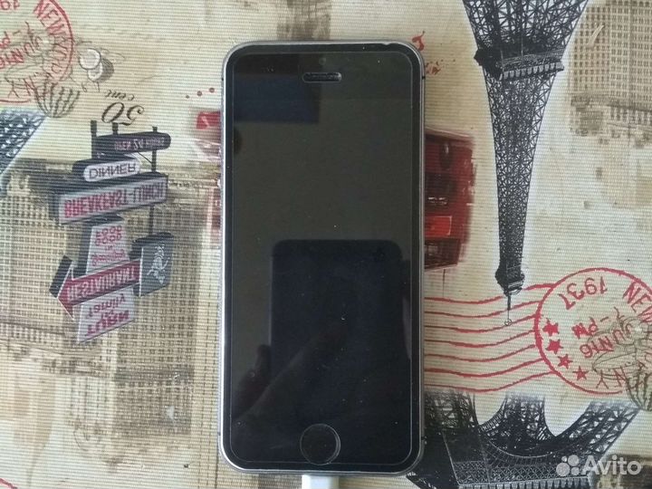 Телефон iPhone 5s