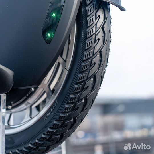 Моноколесо KingSong KS18XL V2 1600Wh Rubber Black