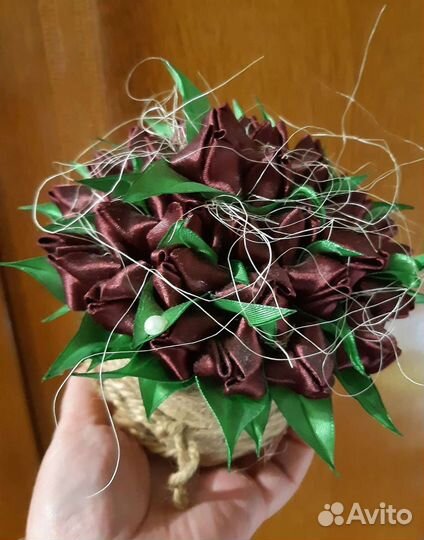 Композиция из цветов ручной работы