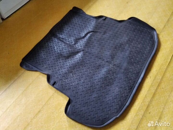 Коврик в багажник Mercedes Е 211 W211