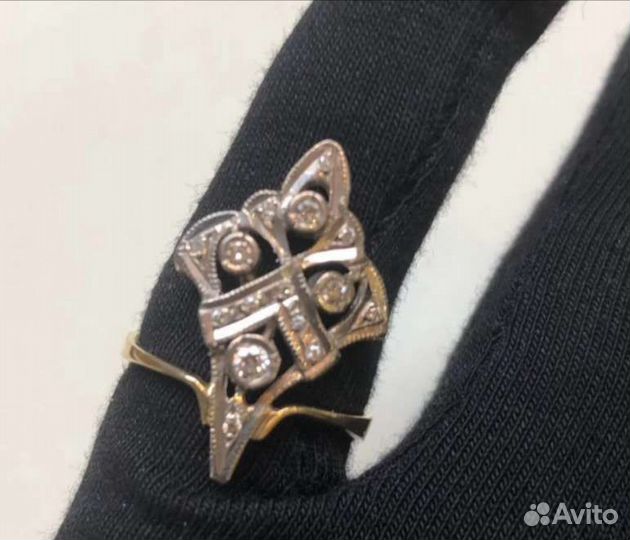 Золотое кольцо с бриллиантами 750 пробы