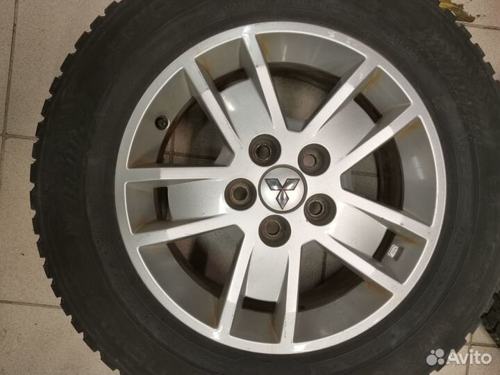 Зимние колеса Nokian 215/ 65 R16 mitsubishi ASX