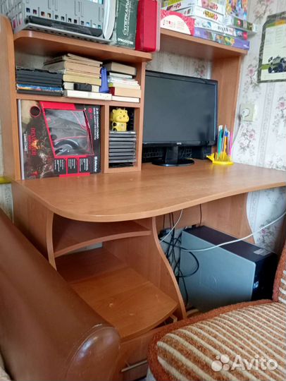 Компьютерный стол 