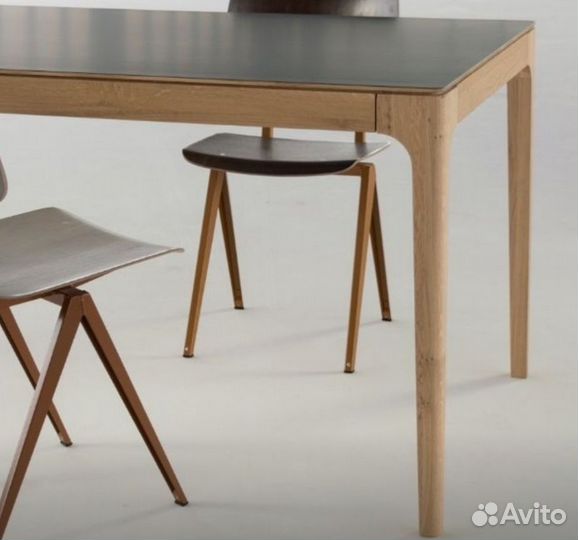 Стол кухонный