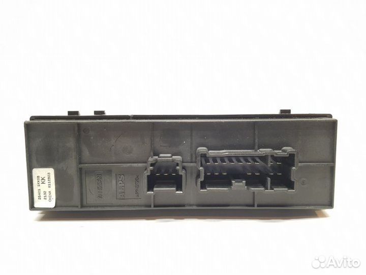 Блок управления стеклоподъемниками передний правый