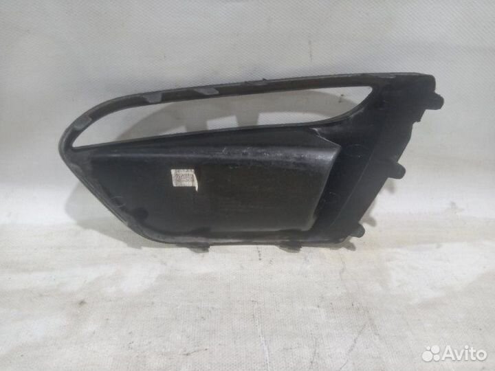 Накладка на туманку передняя правая Kia Rio 4 2017