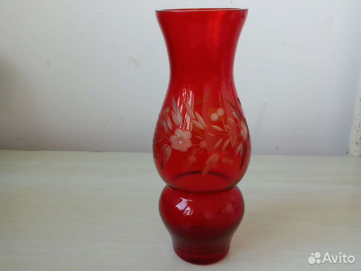 Ваза красное стекло СССР