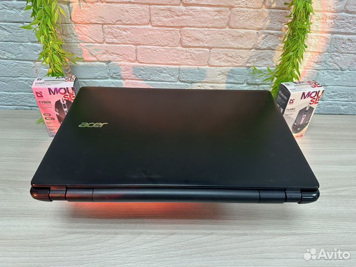 Игровой ноутбук Acer i5/8GB/SSD/256GB/2видеокарты