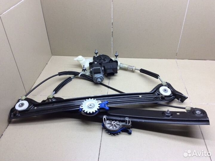 Стеклоподъемник электрический передний правый Bmw