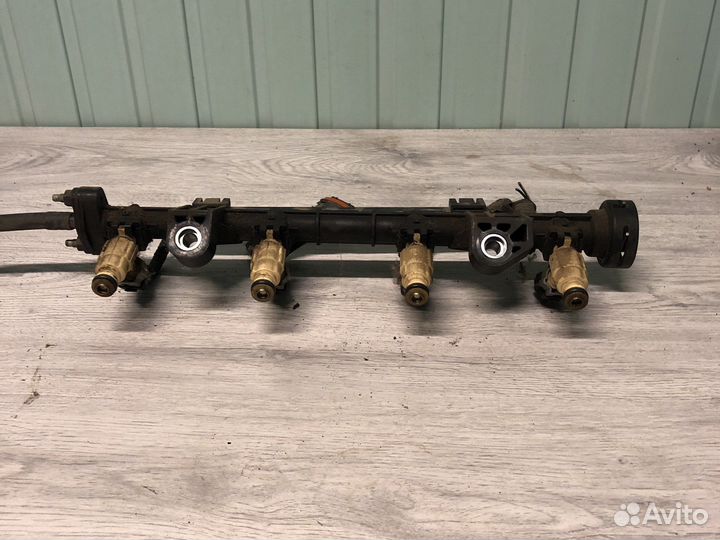 Топливная рампа с форсунками kia sportage 2