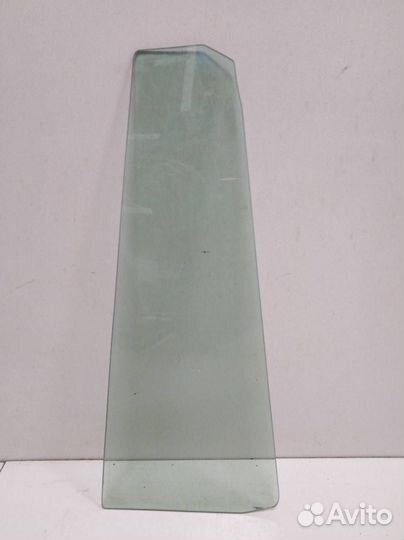 Стекло двери задней правой форточка Toyota Land Cr