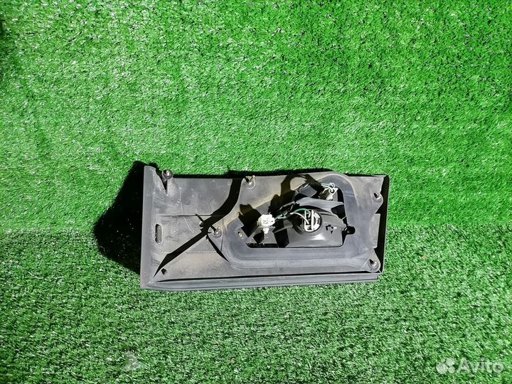 Фонарь (стоп сигнал) левый 33-25 Toyota Windom MCV