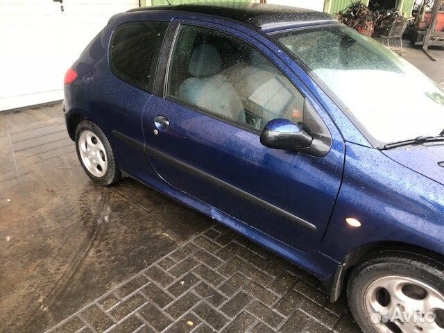 Разбор на запчасти Peugeot 206
