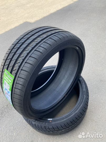 Grenlander L-Zeal56 255/35 R20 97W