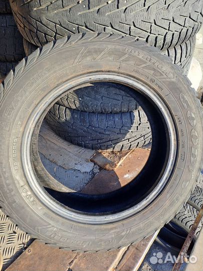 Goodyear UltraGrip Extreme 195/60 R15 88T