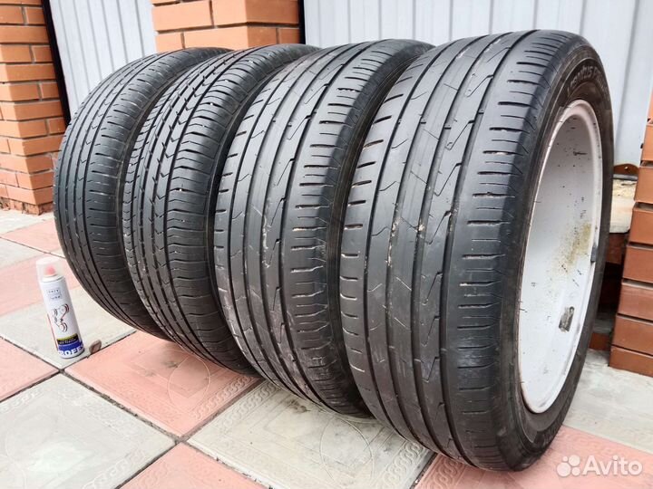 Continental ContiPremiumContact 5 215/55 R17 94