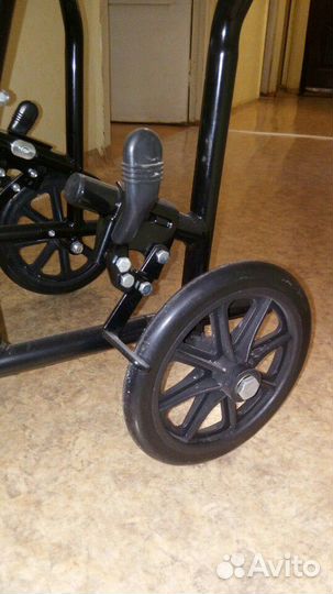 Коляска инвалидная