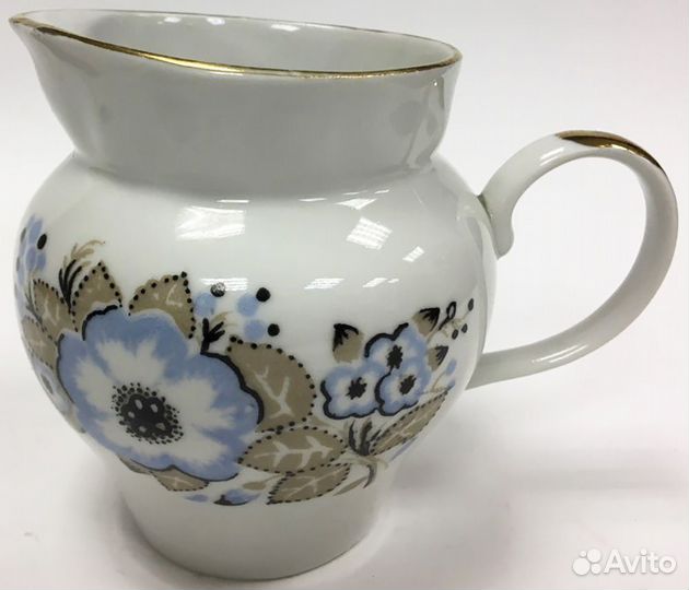 Соусник, молочник, фарфор (сост. на фото)