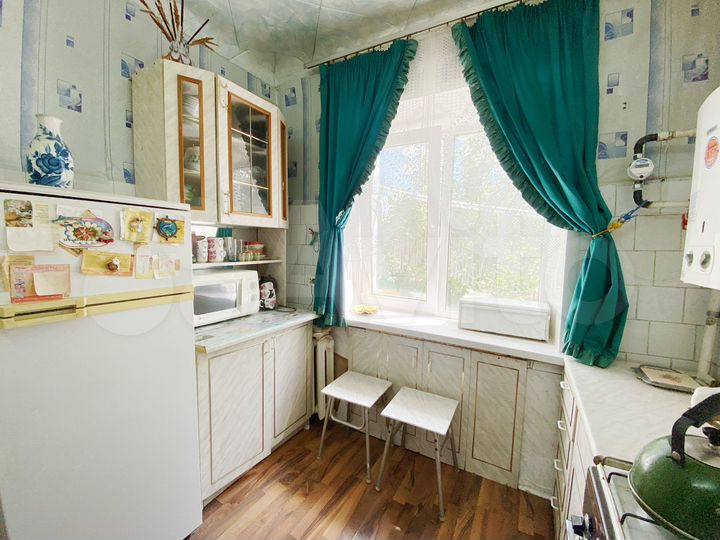 3-к. квартира, 55 м², 1/2 эт.