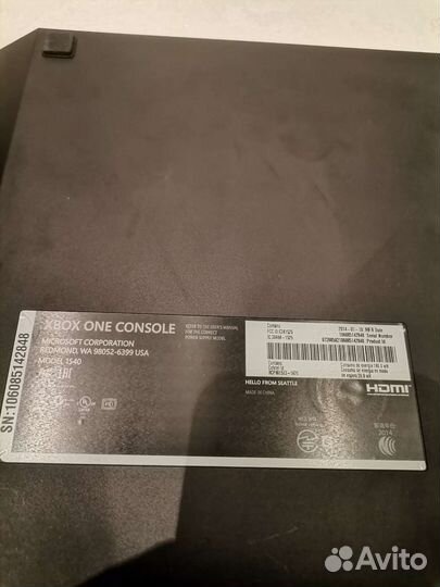 Xbox one + 2 геймпада + игры