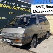 Toyota Town Ace 2.0 AT, 1989, 204 000 км, с пробегом, цена 550 000 руб.