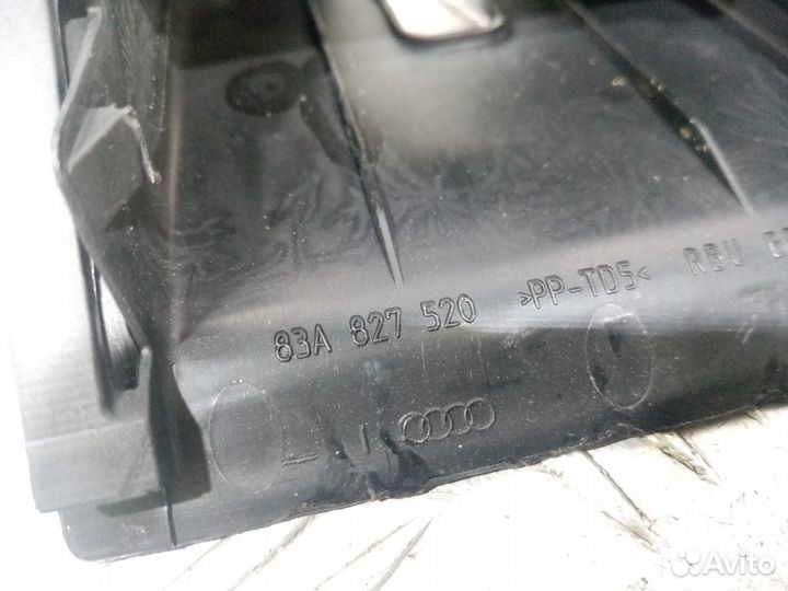 Б/У Кожух замка багажника#001