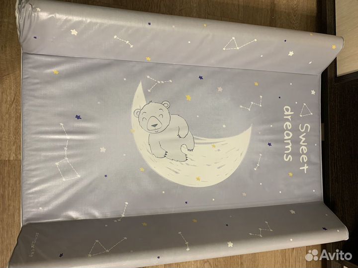 Пеленальная доска на ванну