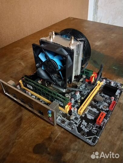 Материнская плата с процессором 2011