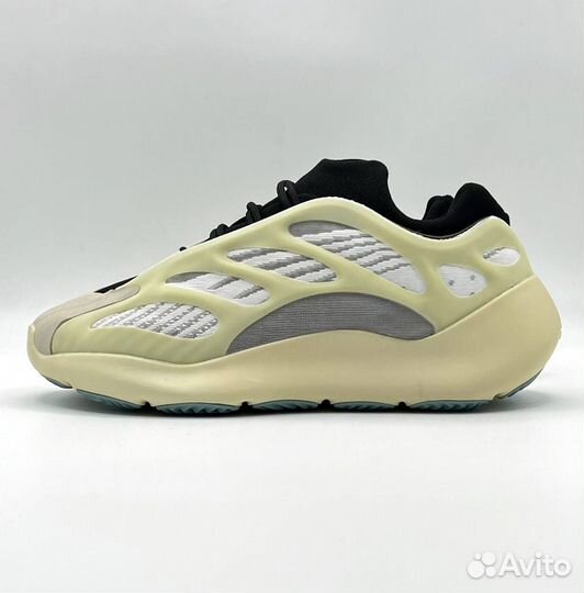 Кроссовки Adidas Yeezy Boost 700