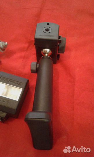 Фото приборы СССР и Hama штативы и вспышка