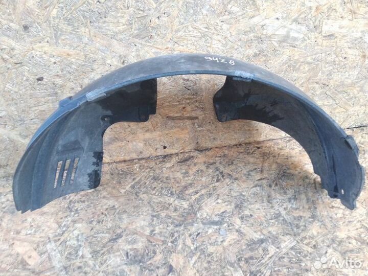 Подкрылок передний левый Ford Fusion 1.4 fxja 2008