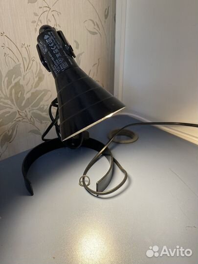 Настольная лампа